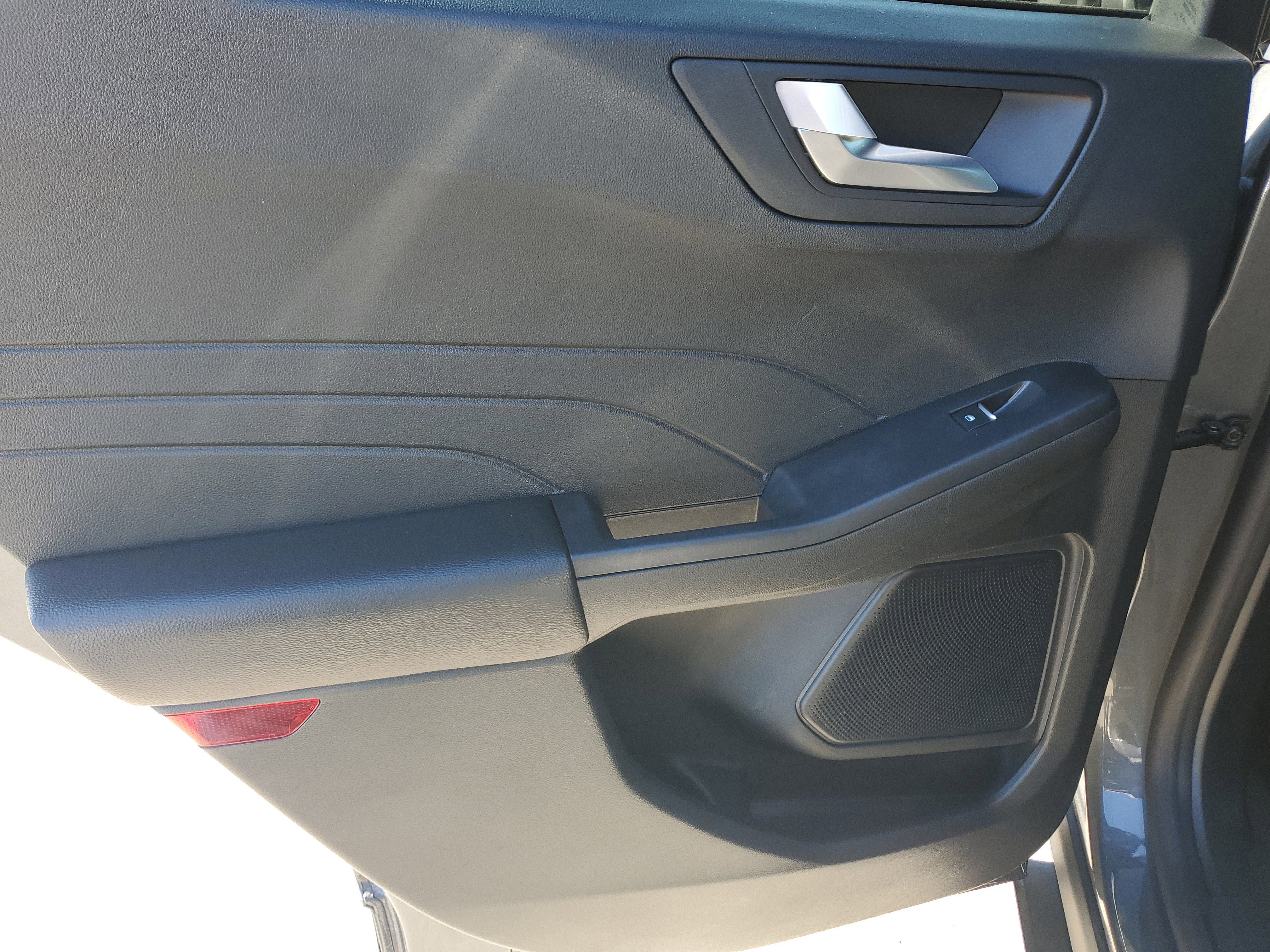 Used 2024 Ford Escape ST-Line w/ Tech Pack #1 image 21