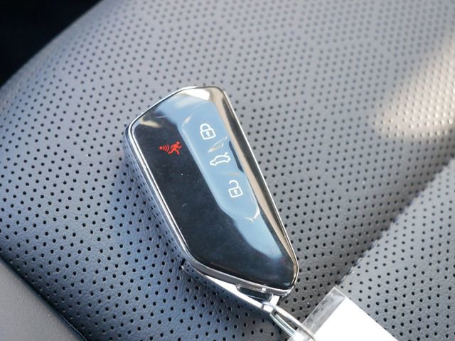 Used 2023 Volkswagen ID.4 Pro S Plus image 35