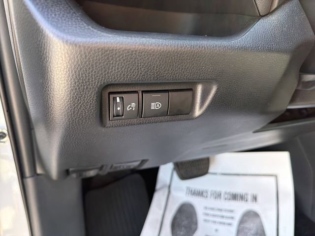 Used 2021 Toyota RAV4 XLE AWD/4WD image 17