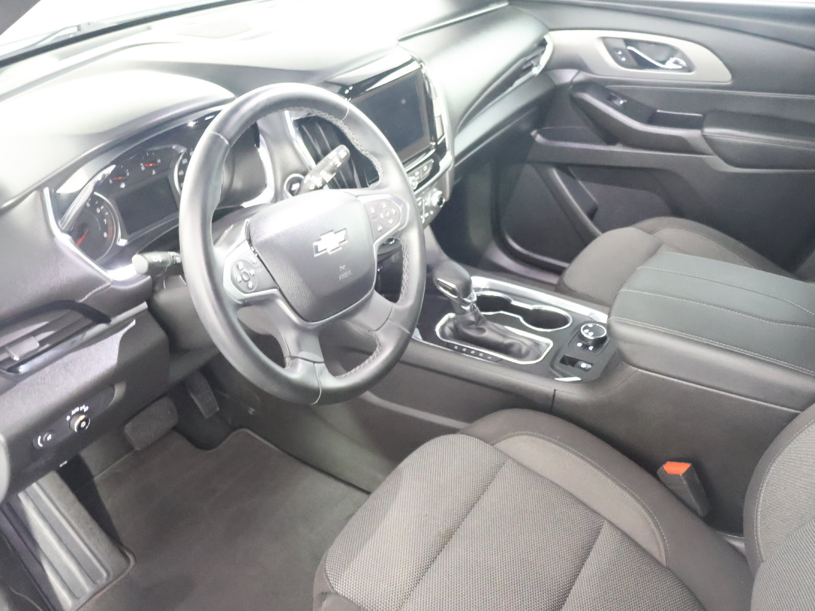 Used 2023 Chevrolet Traverse LT AWD/4WD image 24