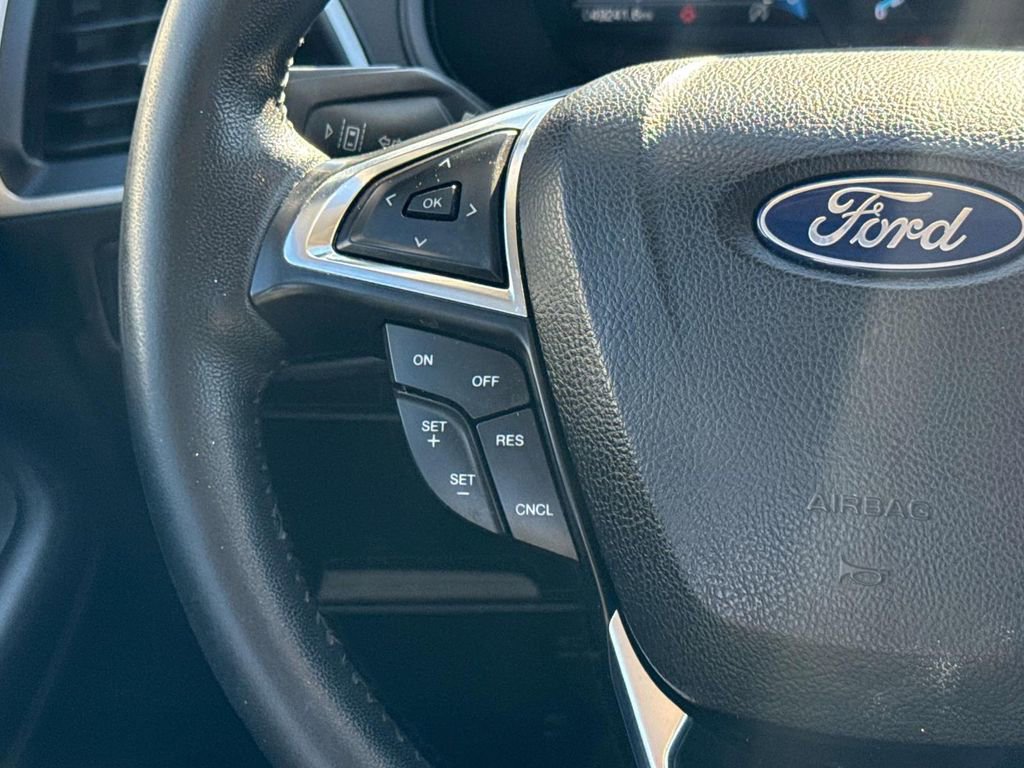 Used 2022 Ford Edge SEL image 14