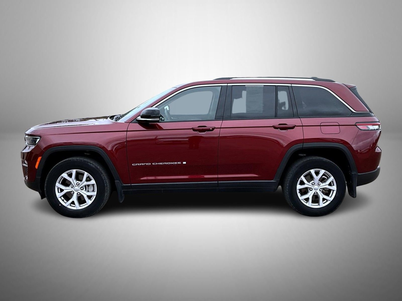 Used 2022 Jeep Grand Cherokee Limited w/ MOPAR Finishing Package image 8