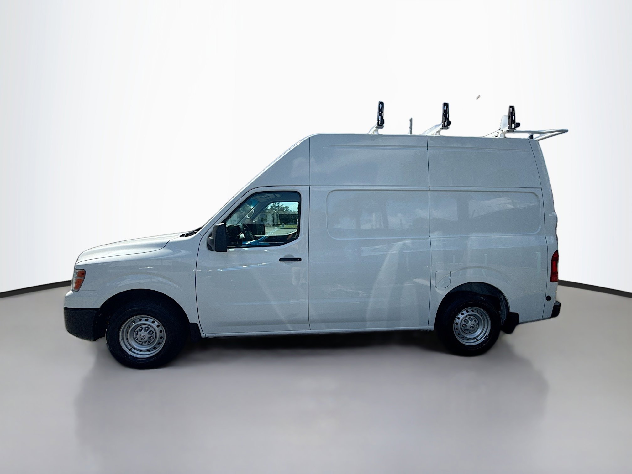 Used 2021 Nissan NV 2500 S image 6