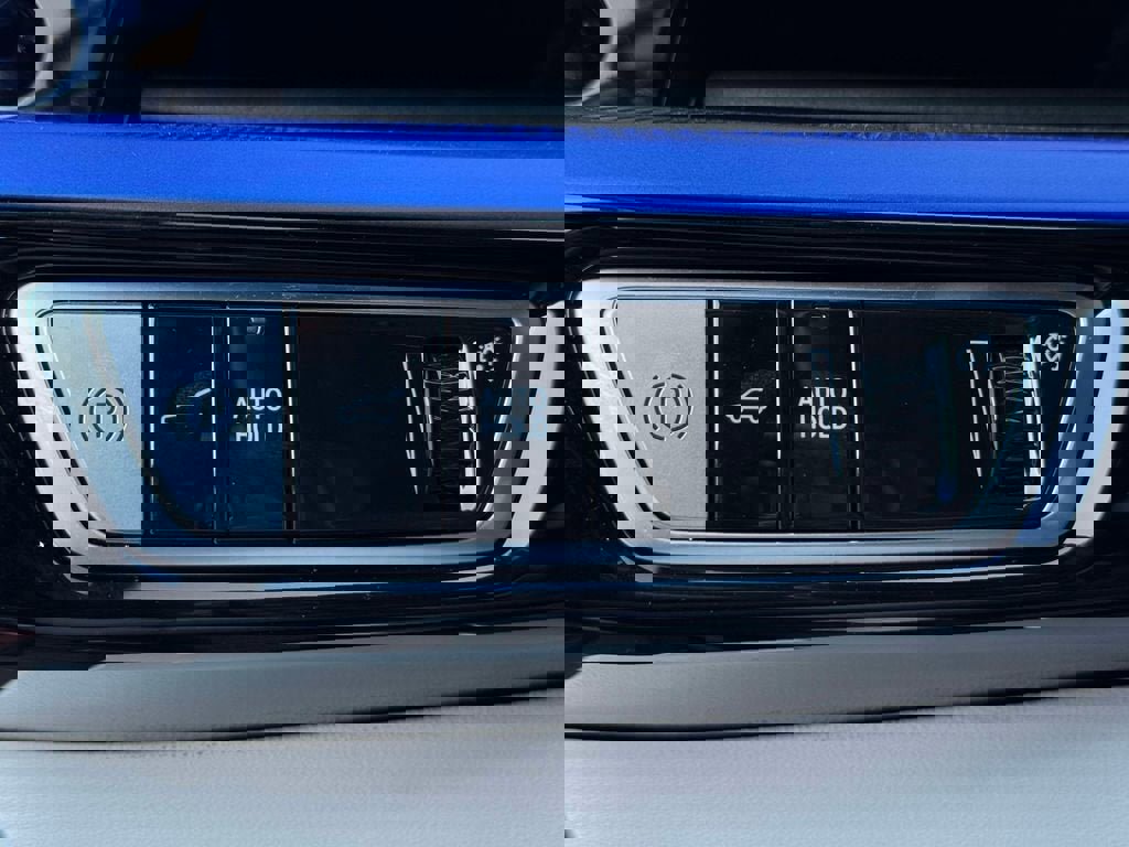 New 2026 Cadillac Optiq Sport 2 w/ LPO, Floor Liner Package image 20