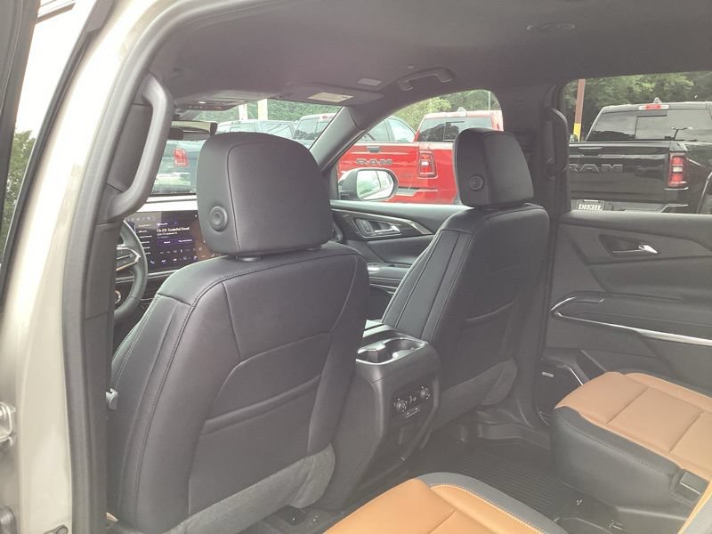 New 2027 Chevrolet Traverse Z71 w/ Enhanced Driving Package AWD/4WD image 21