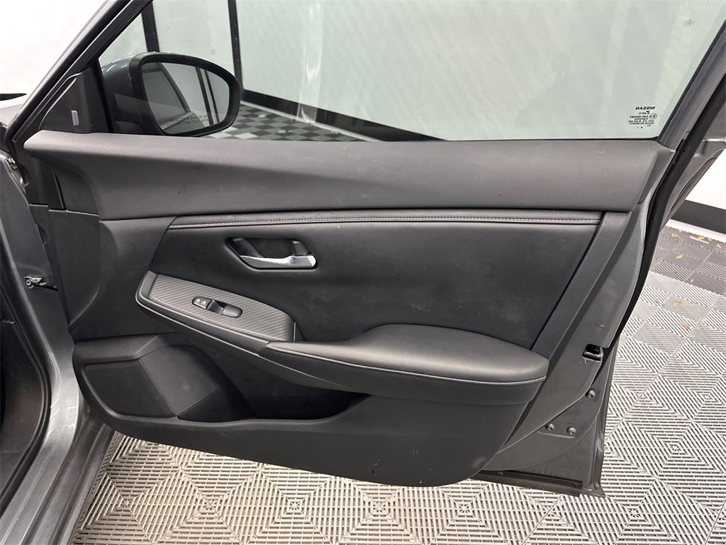 Used 2020 Nissan Sentra SV image 12