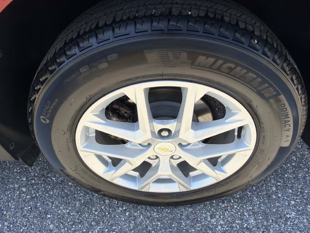 Used 2024 Chevrolet Equinox LT FWD image 14