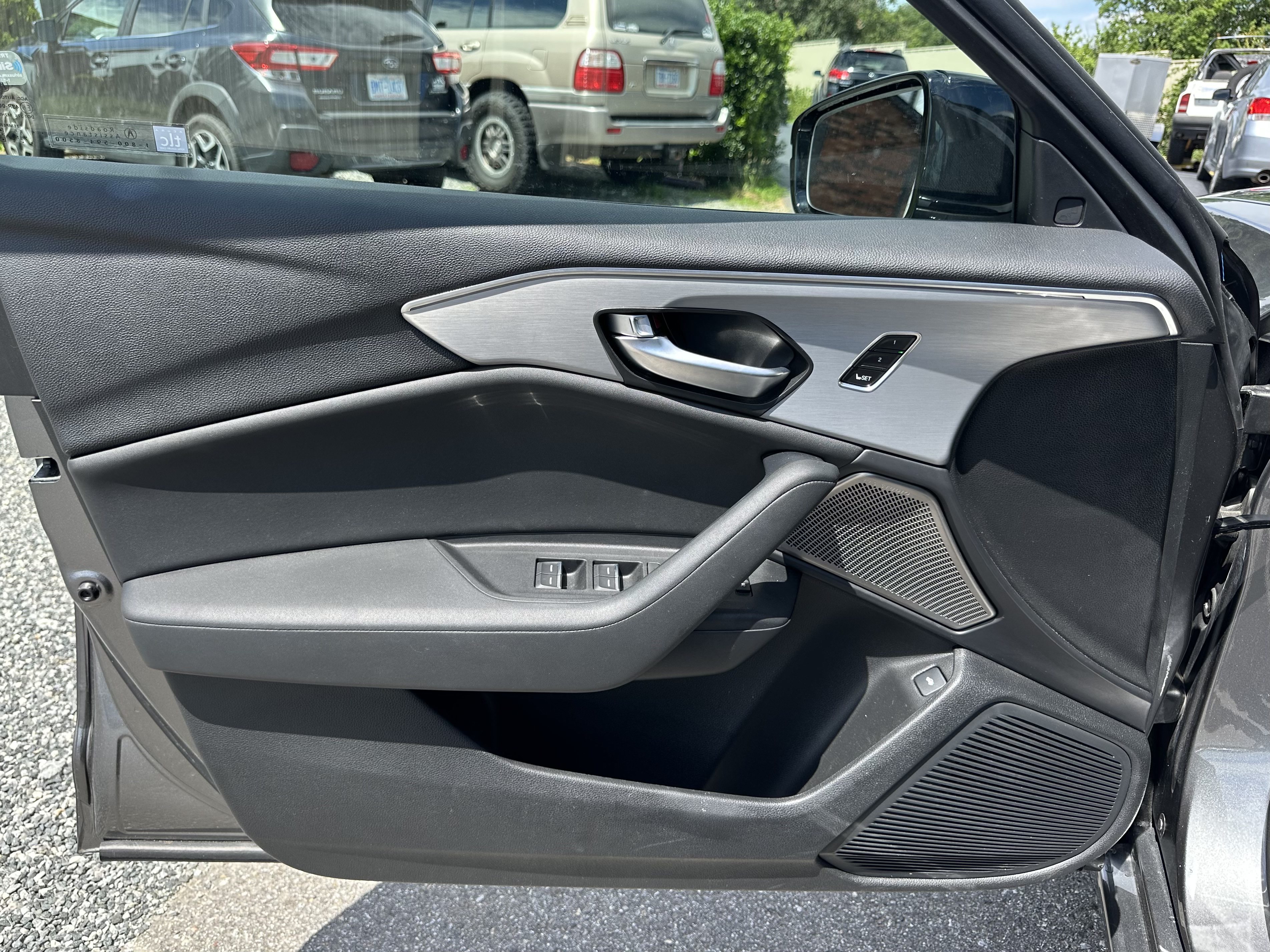 Used 2025 Acura TLX w/ Technology Package FWD image 8
