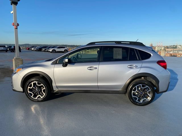 Used 2017 Subaru Crosstrek 2.0i Premium w/ Moonroof Package AWD/4WD image 5