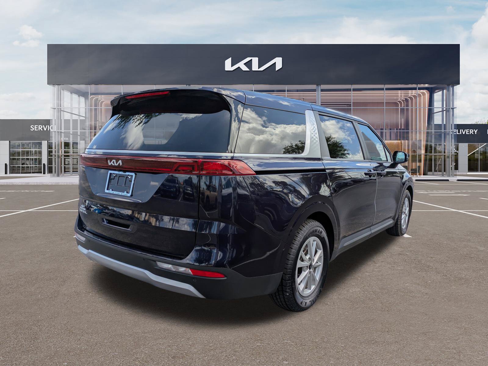 Certified 2024 Kia Carnival LX FWD image 4