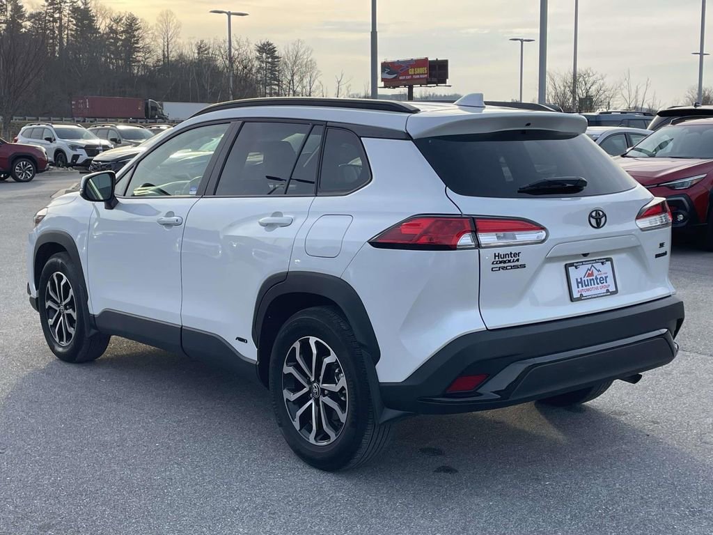 Used 2024 Toyota Corolla Cross SE image 26