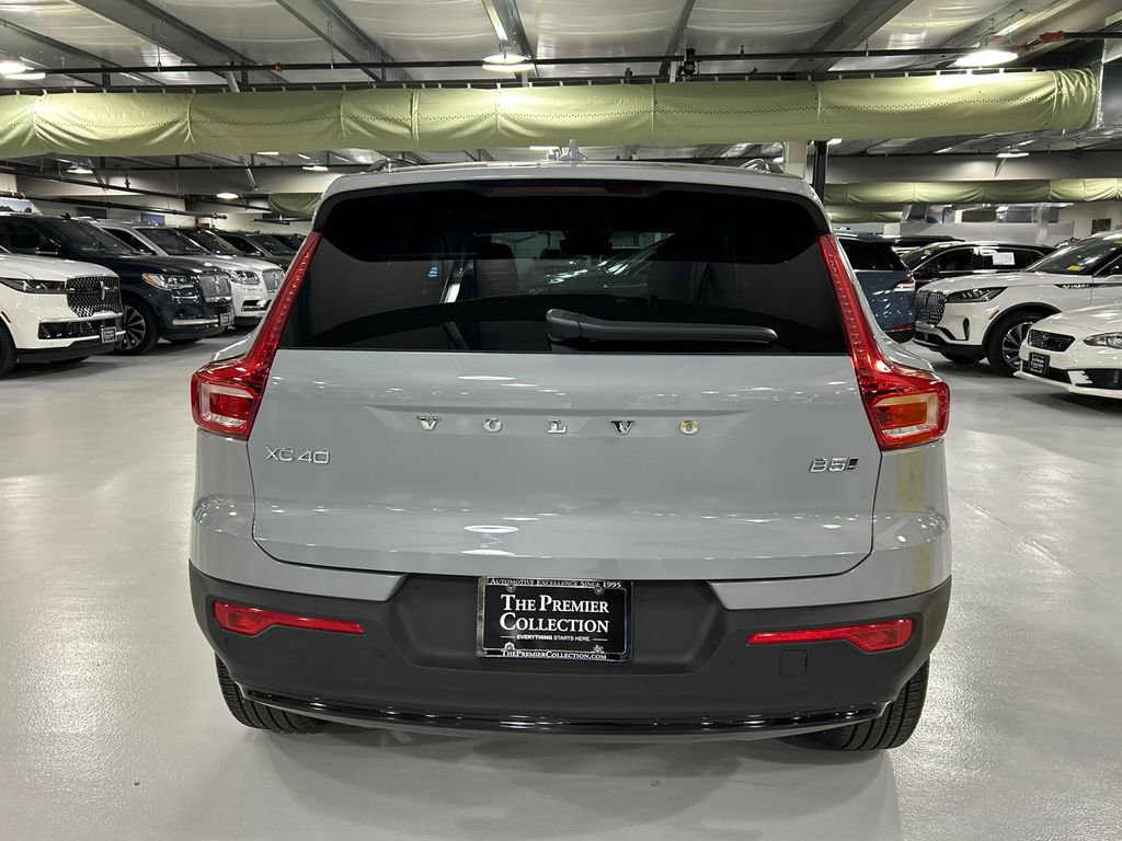 Used 2026 Volvo XC40 B5 Ultra w/ Climate Package image 3