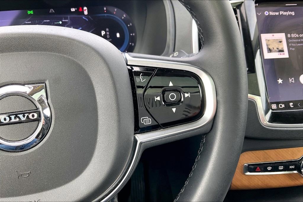 Used 2024 Volvo XC90 B6 Plus w/ Protection Package Premier image 19