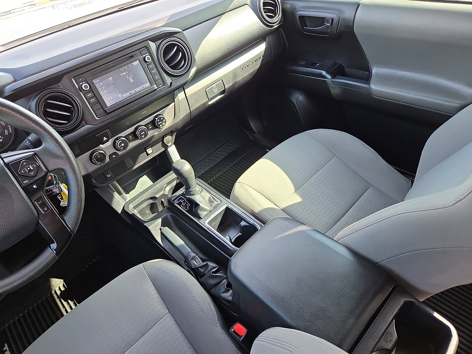 Used 2019 Toyota Tacoma SR w/ SR Convenience Package image 12