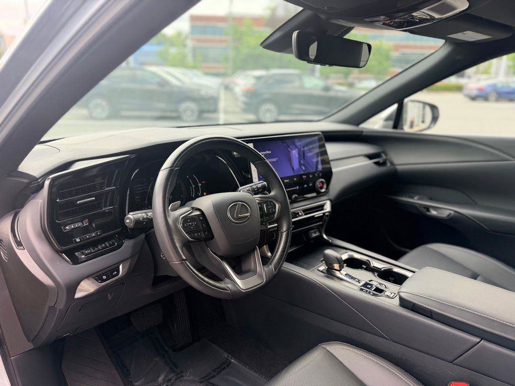 Used 2023 Lexus RX 350 Premium w/ Accessory Package (Z1) AWD/4WD image 9