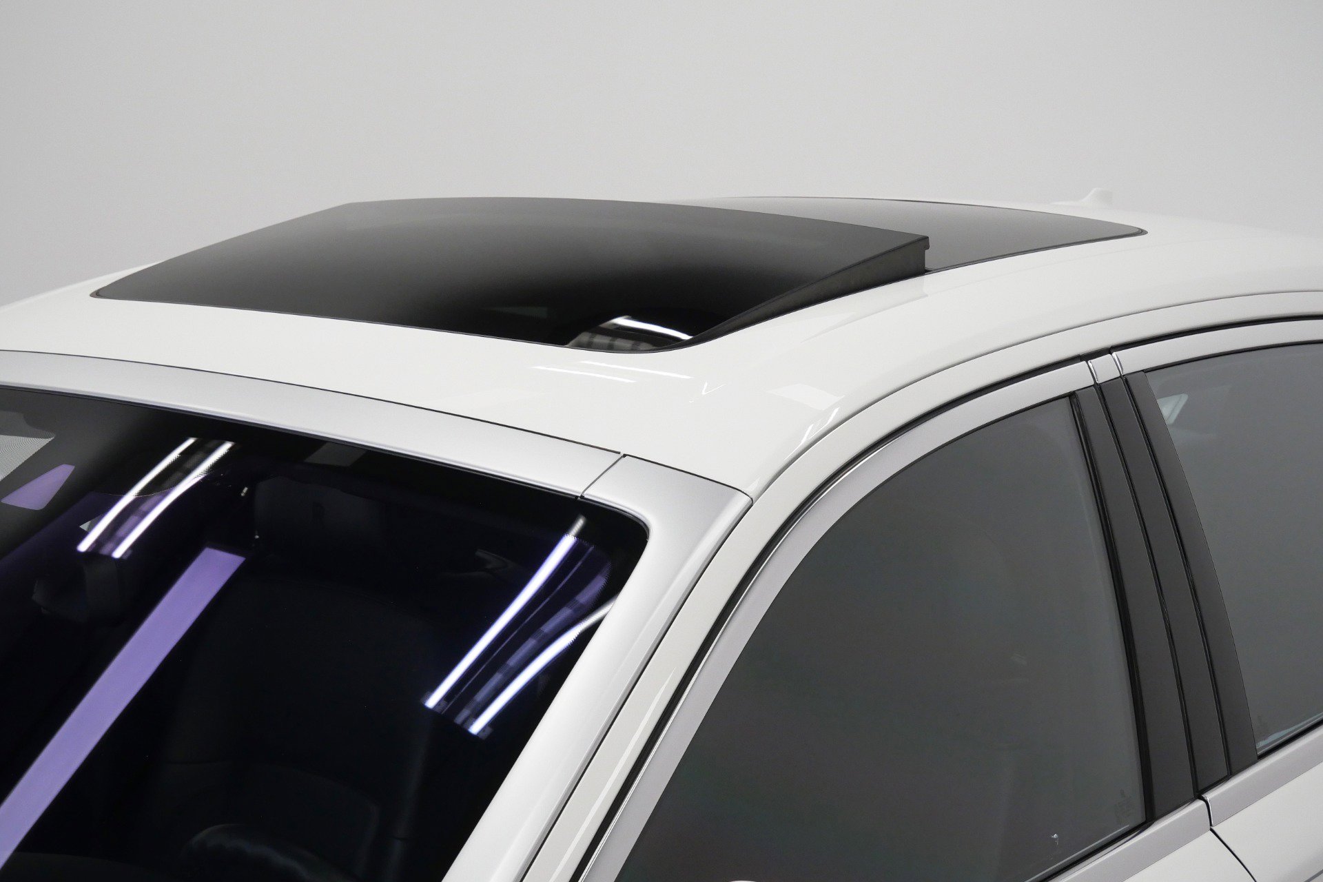 Used 2014 Rolls-Royce Ghost RWD image 17