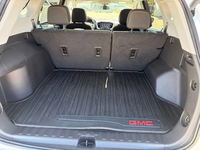 Used 2023 GMC Terrain SLE w/ Driver Convenience Package AWD/4WD image 26