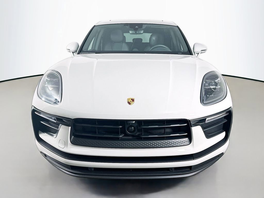 Certified 2026 Porsche Macan AWD/4WD image 6