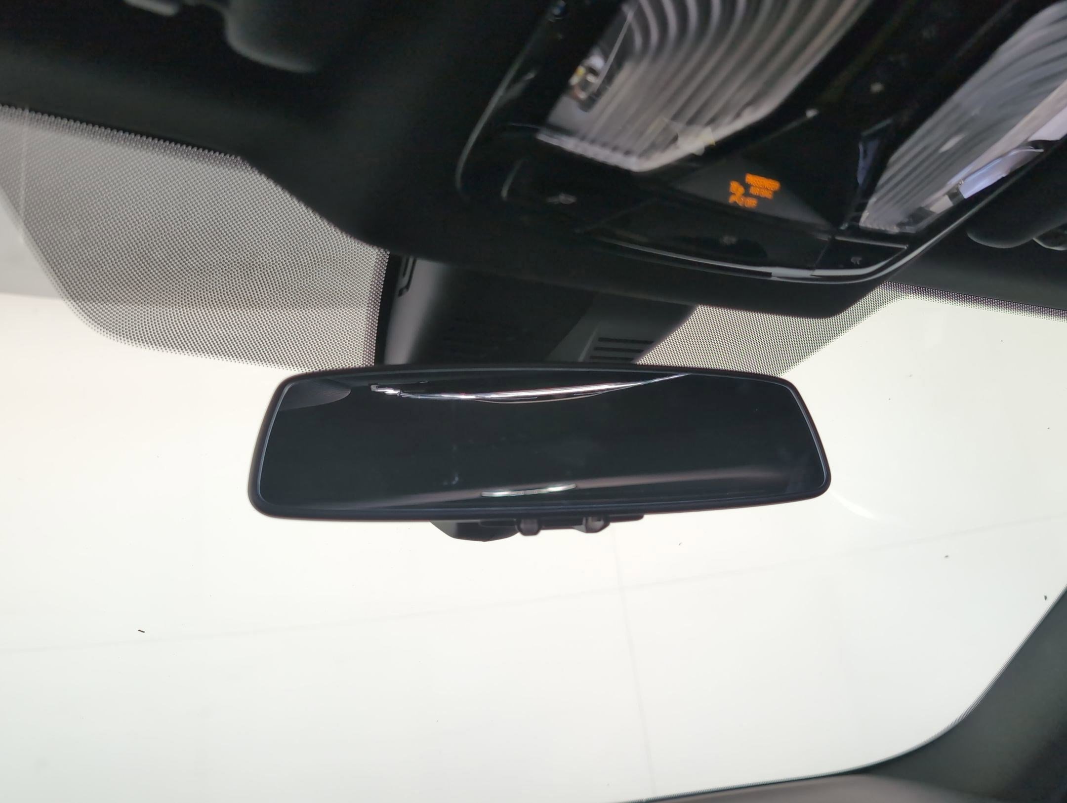 Used 2025 BMW 230i Coupe w/ Convenience Package image 16