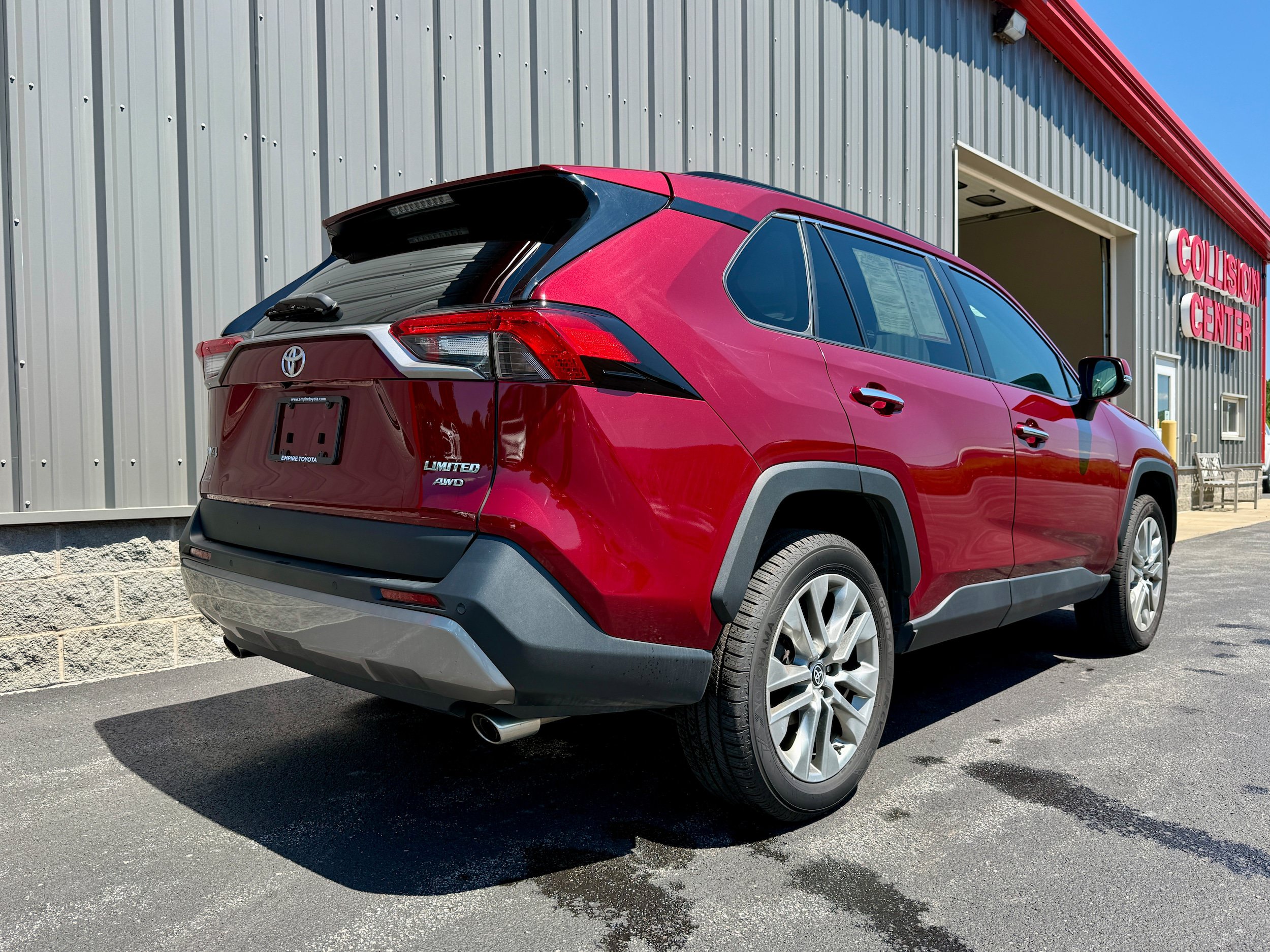 Certified 2022 Toyota RAV4 Limited w/ Limited Grade Weather Package AWD/4WD image 22