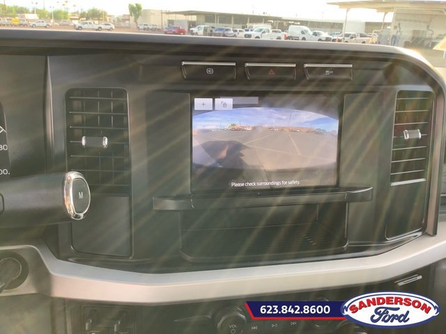 Used 2023 Ford F550 4x4 Regular Cab Super Duty image 17