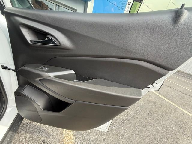 New 2026 Chevrolet Trax LT w/ Driver Confidence Package image 12