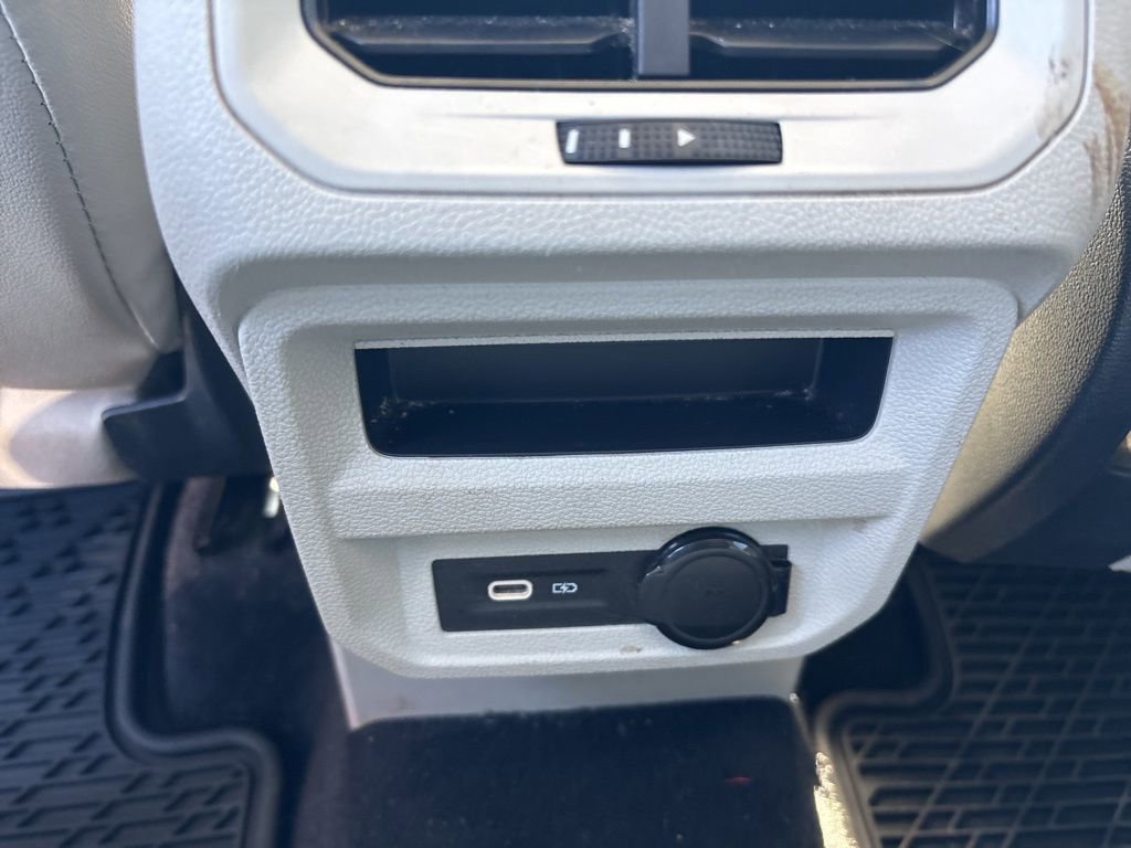 Used 2023 Volkswagen Tiguan SE image 24