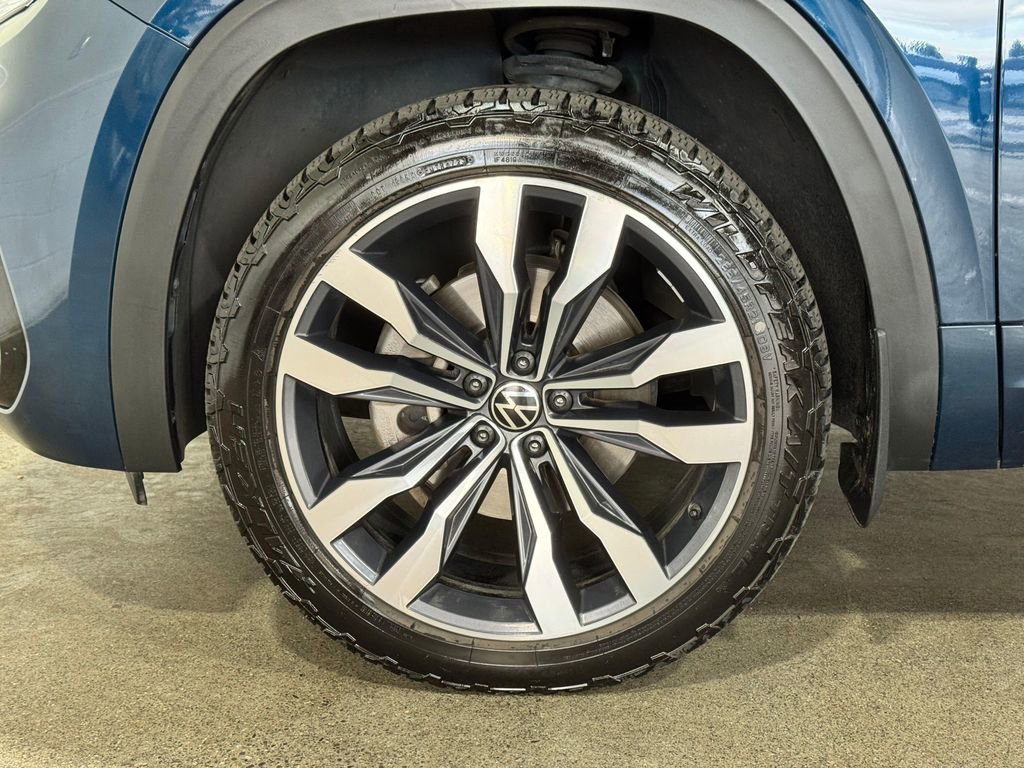 Used 2021 Volkswagen Atlas SEL R-Line image 8