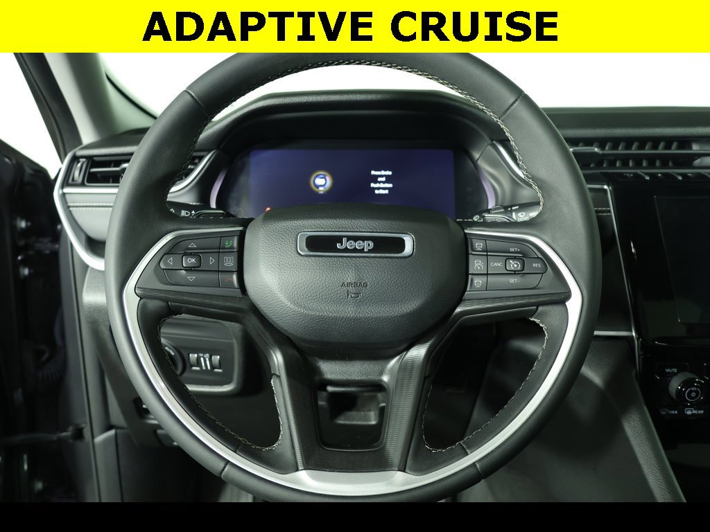 Used 2023 Jeep Grand Cherokee Laredo image 8