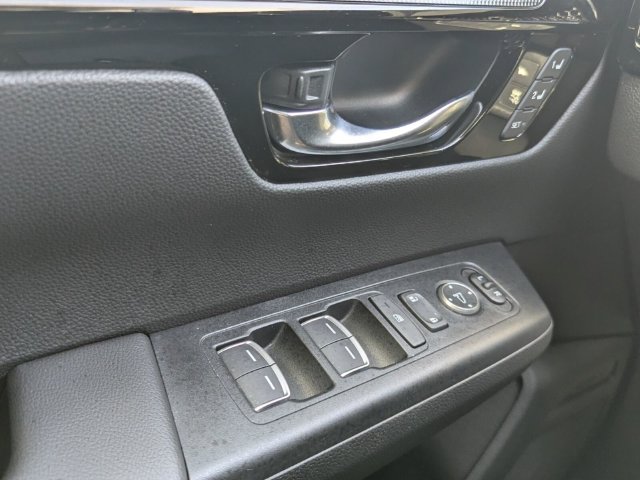 Used 2025 Honda CR-V Sport Touring image 14