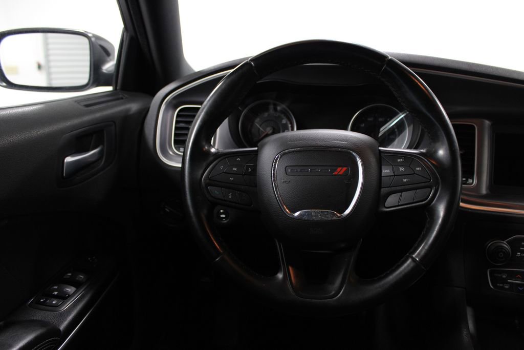 Used 2022 Dodge Charger SXT RWD image 28