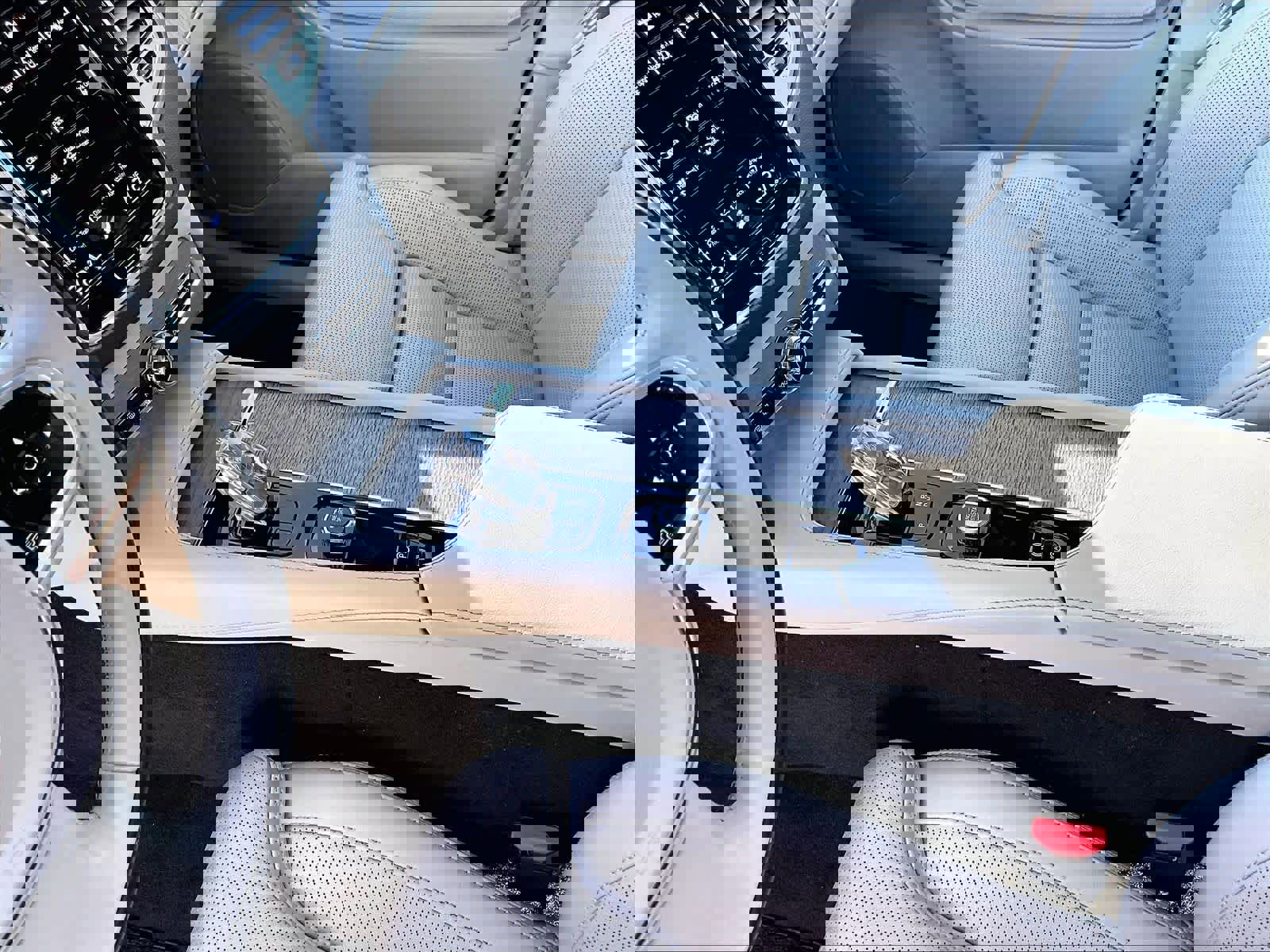 Used 2022 Volvo XC90 T8 Inscription w/ Advanced Package image 20