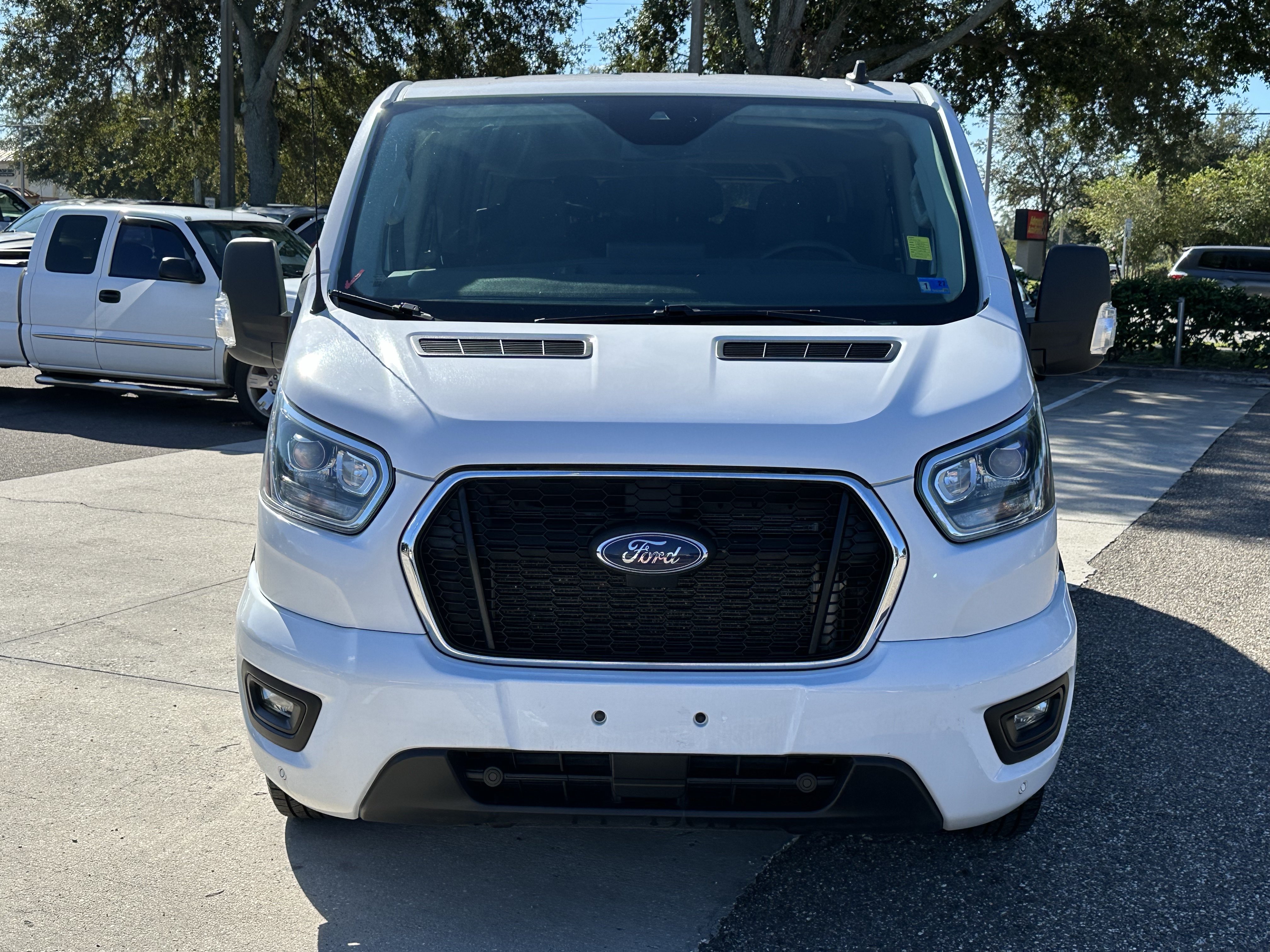 Used 2023 Ford Transit 350 XLT RWD image 4