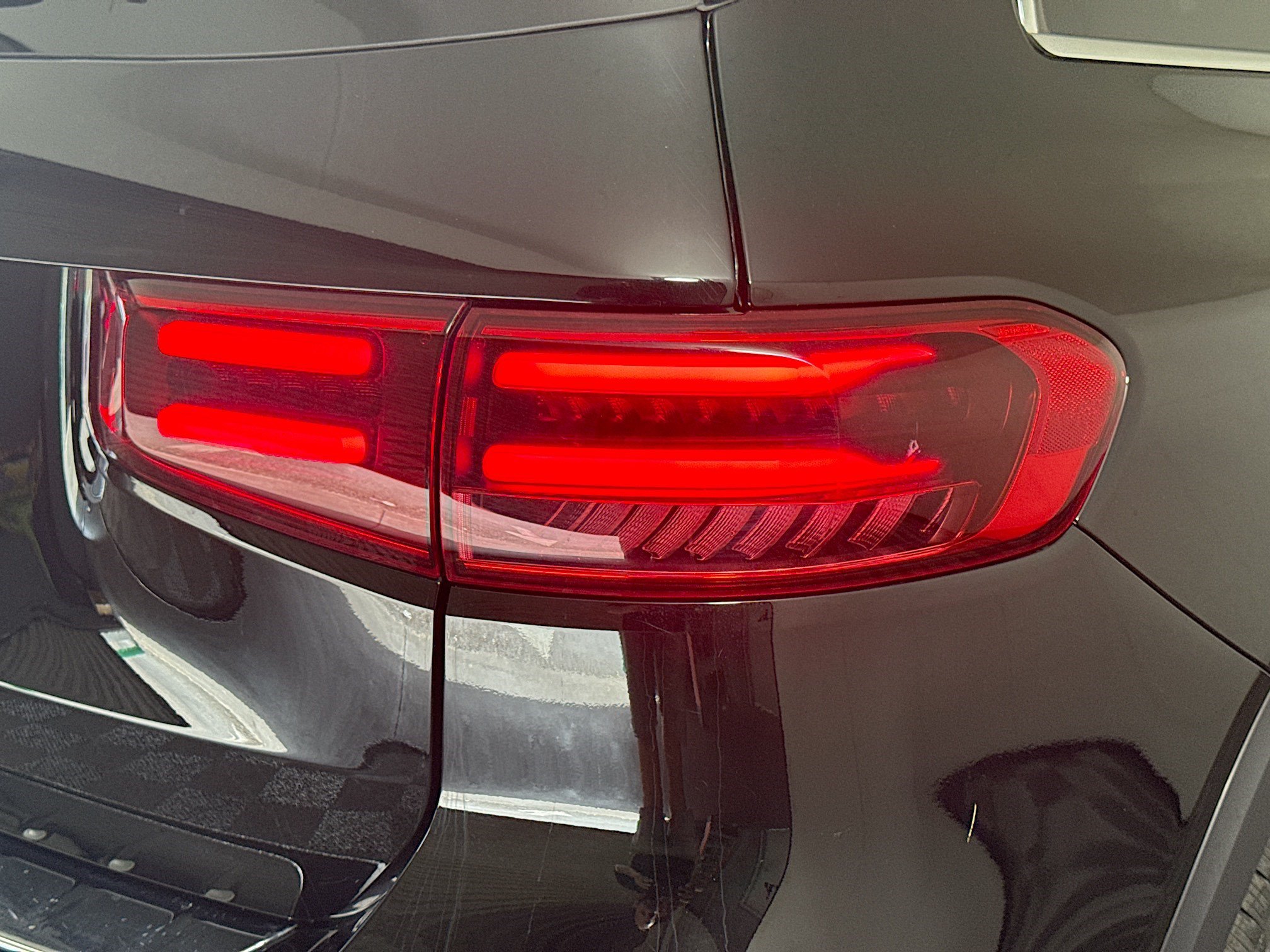 Used 2025 Mercedes-Benz GLB 250 image 34