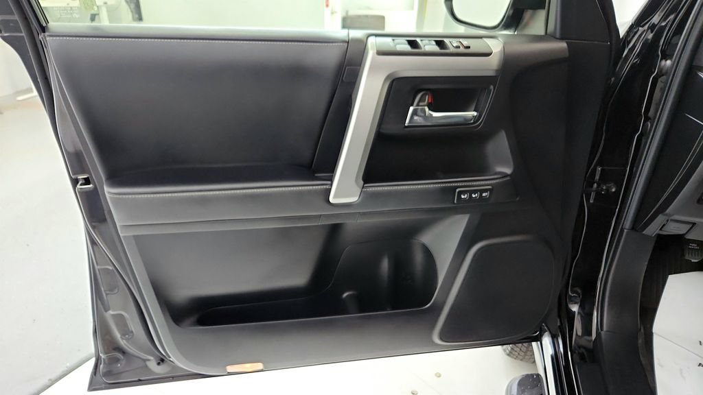 Certified 2024 Toyota 4Runner Limited AWD/4WD image 21