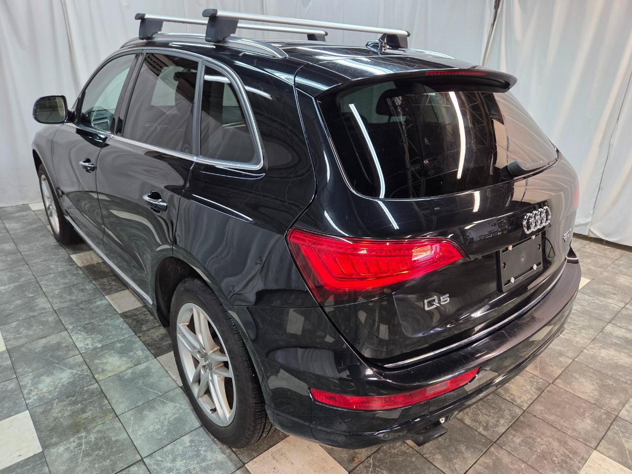 Used 2016 Audi Q5 2.0T Premium Plus w/ Technology Package AWD/4WD image 6