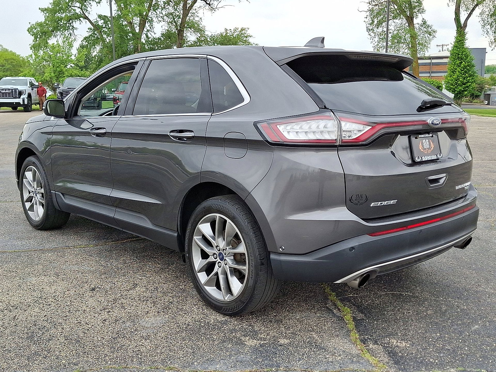 Used 2018 Ford Edge Titanium w/ Equipment Group 302A AWD/4WD image 22