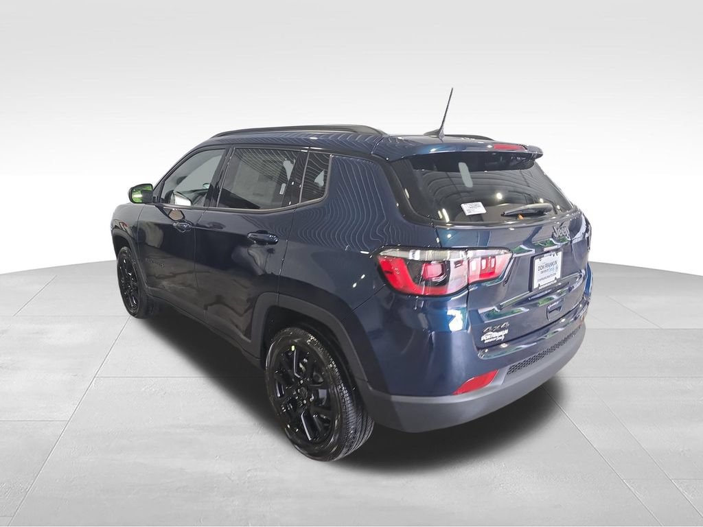 New 2026 Jeep Compass Latitude AWD/4WD image 3