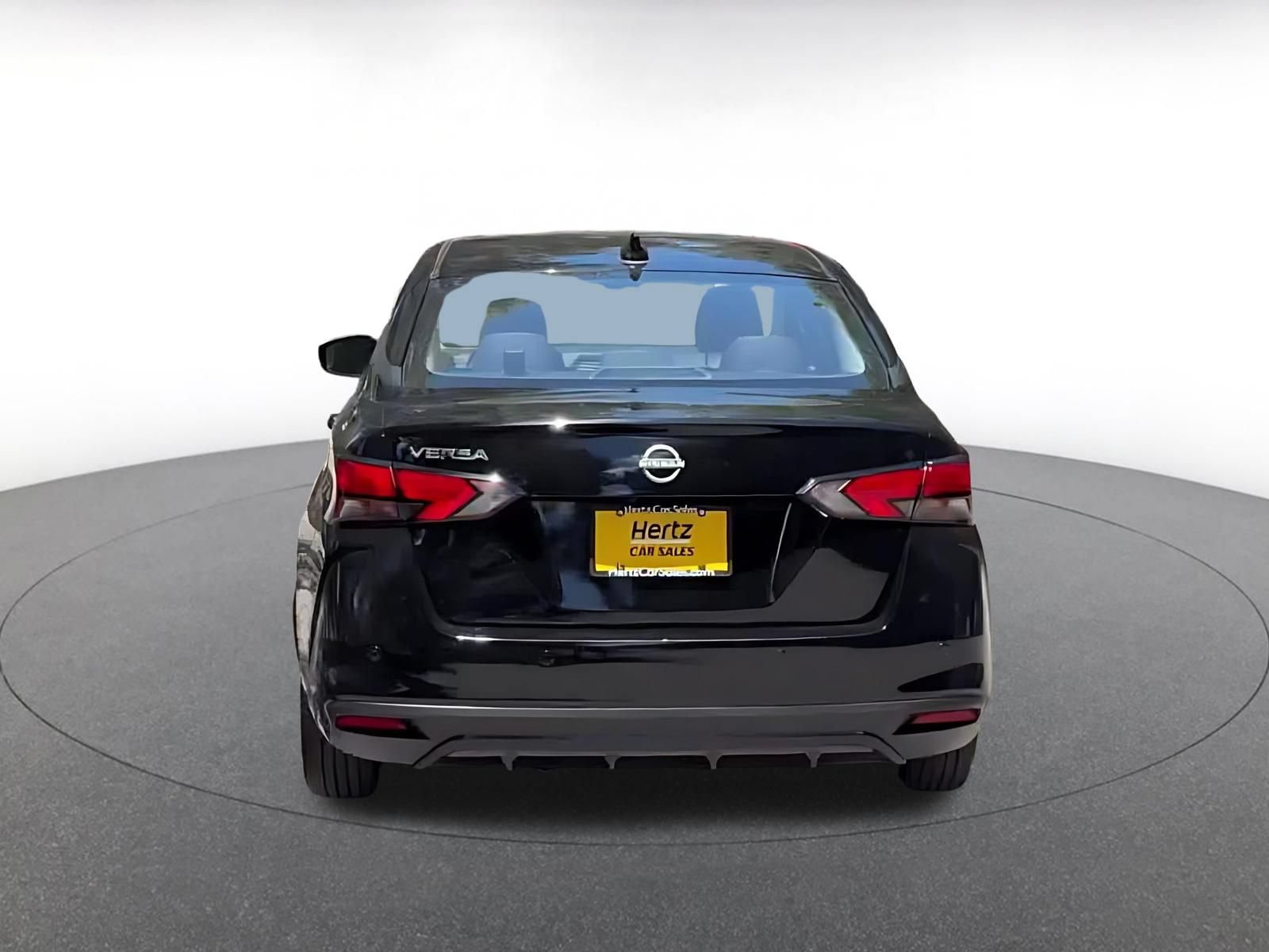 Used 2025 Nissan Versa SV FWD image 10