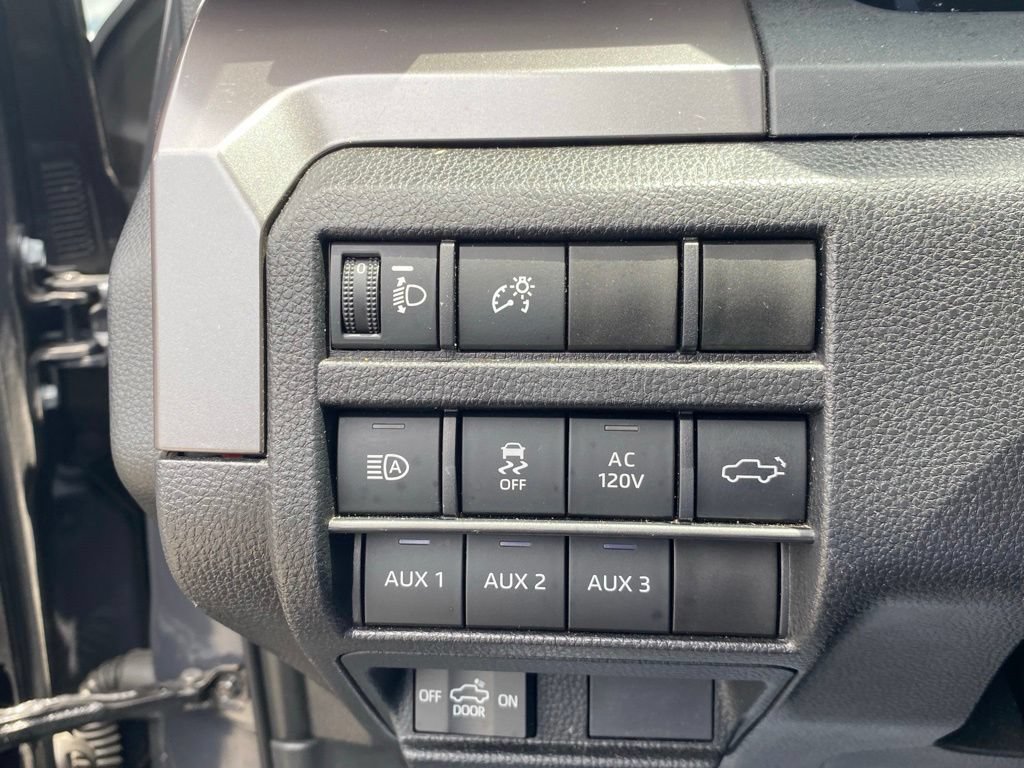 Used 2024 Toyota Tacoma TRD Sport w/ TRD Sport Premium Package AWD/4WD image 26
