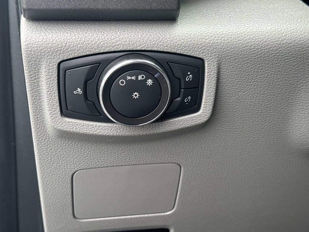 Used 2018 Ford F250 XL w/ STX Appearance Package AWD/4WD image 21