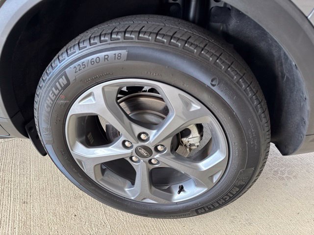 Used 2025 Ford Escape ST-Line Select AWD/4WD image 38