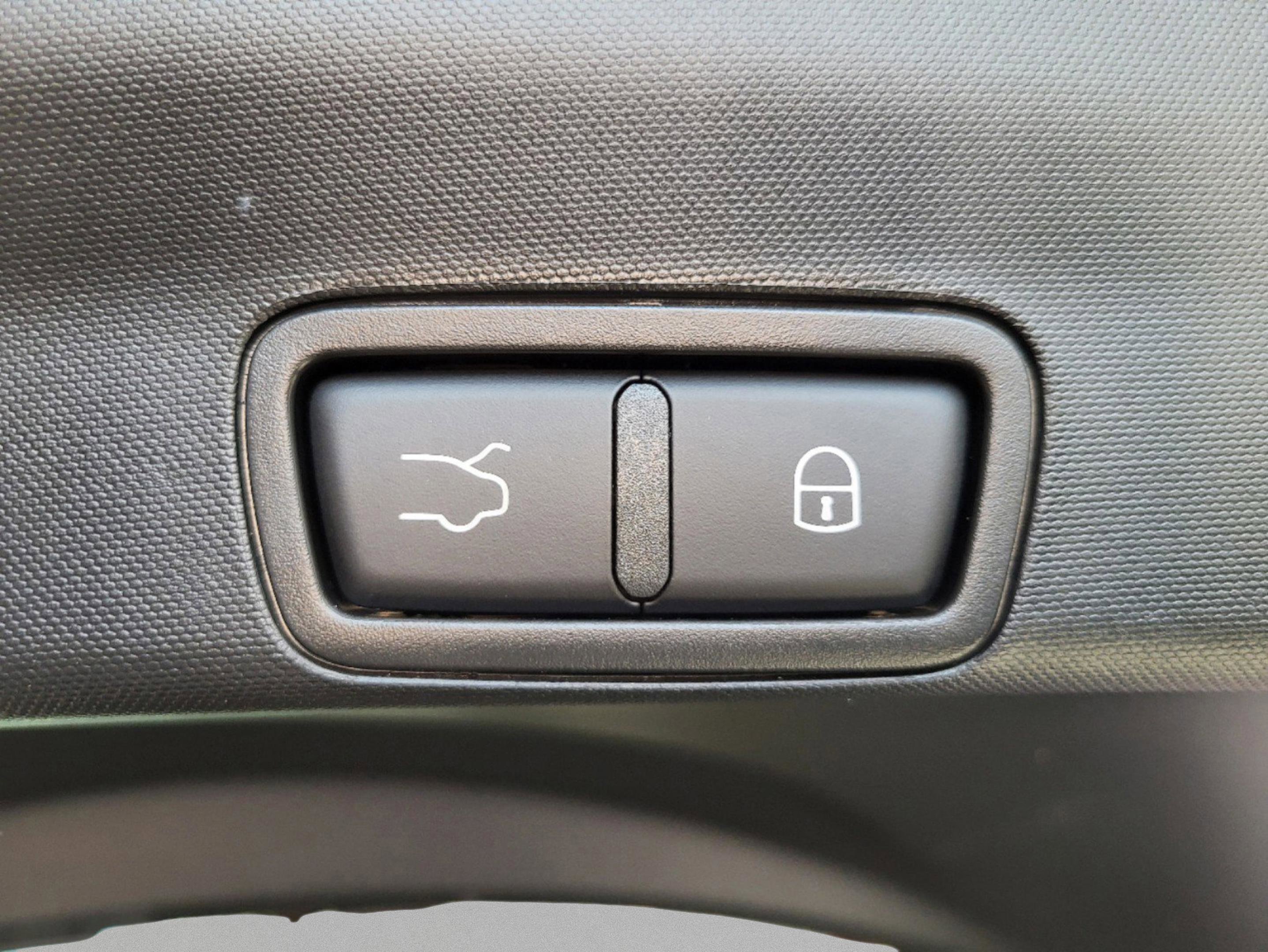 New 2025 Alfa Romeo Stelvio Sprint image 26