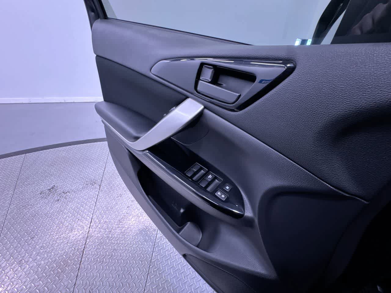 Used 2024 Mitsubishi Eclipse Cross LE AWD/4WD image 31