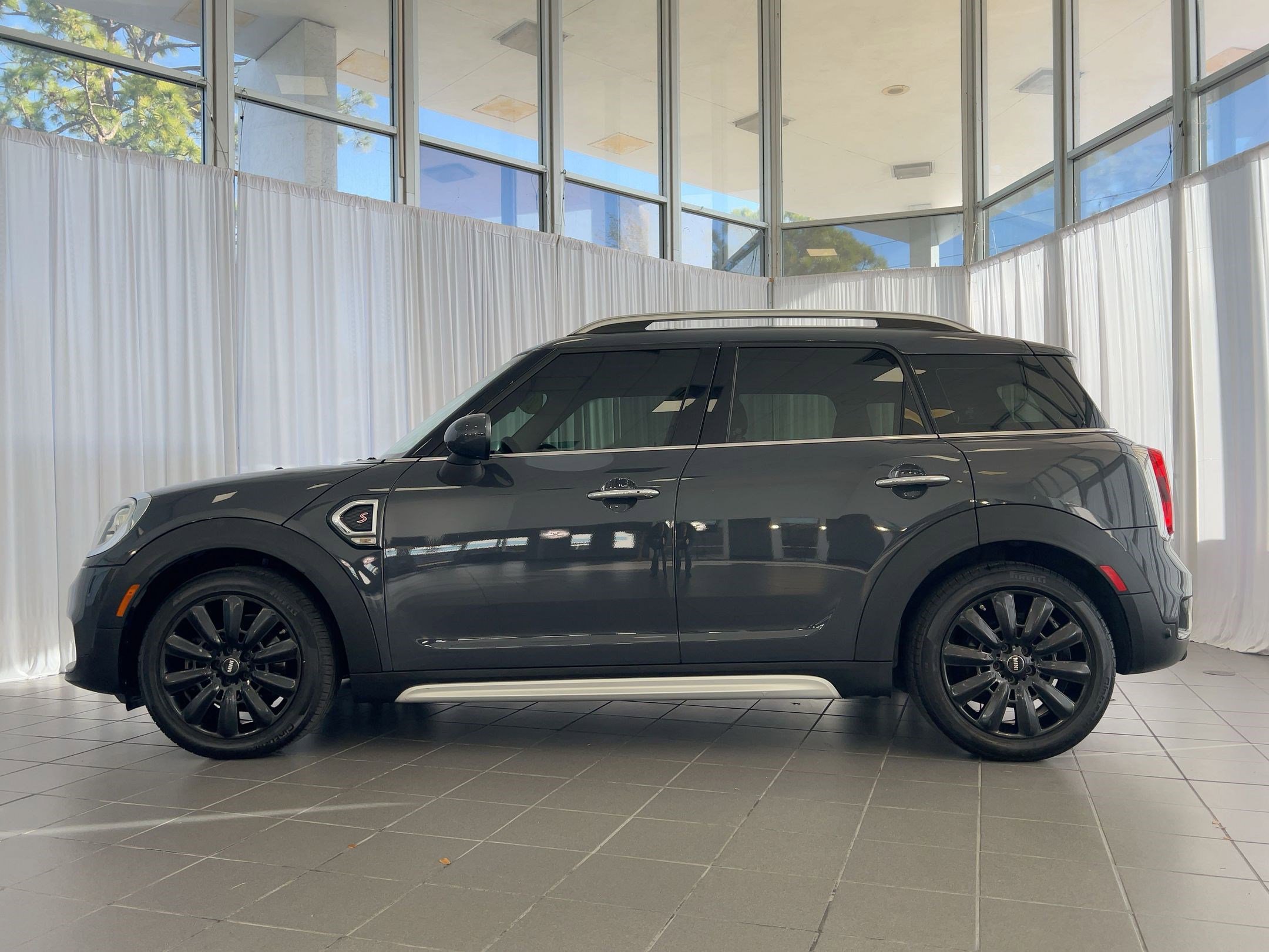 Used 2019 MINI Cooper Countryman S image 2