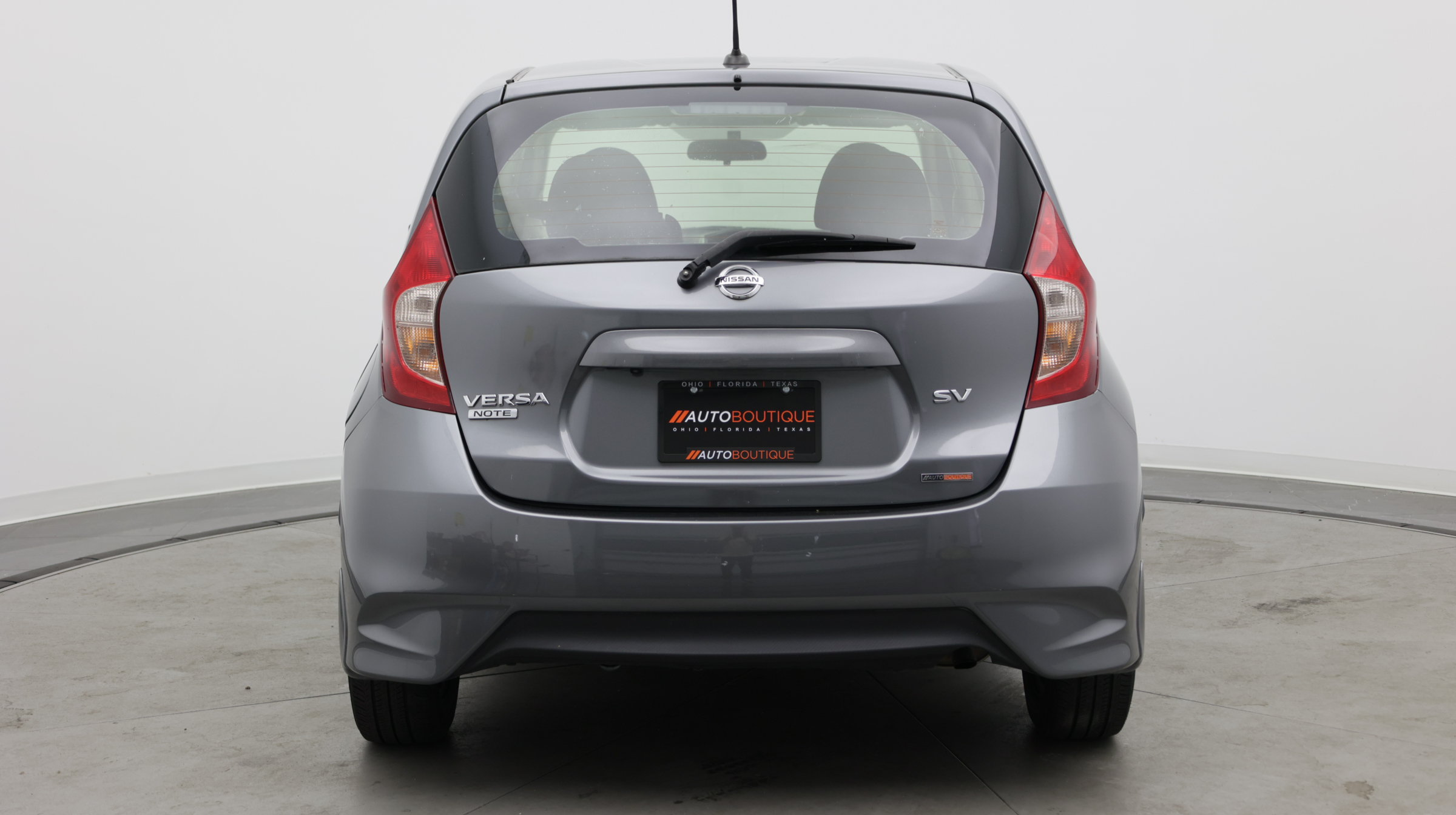 Used 2018 Nissan Versa Note SV FWD image 8