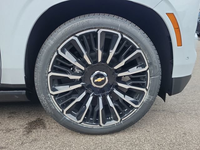 New 2026 Chevrolet Suburban High Country image 34