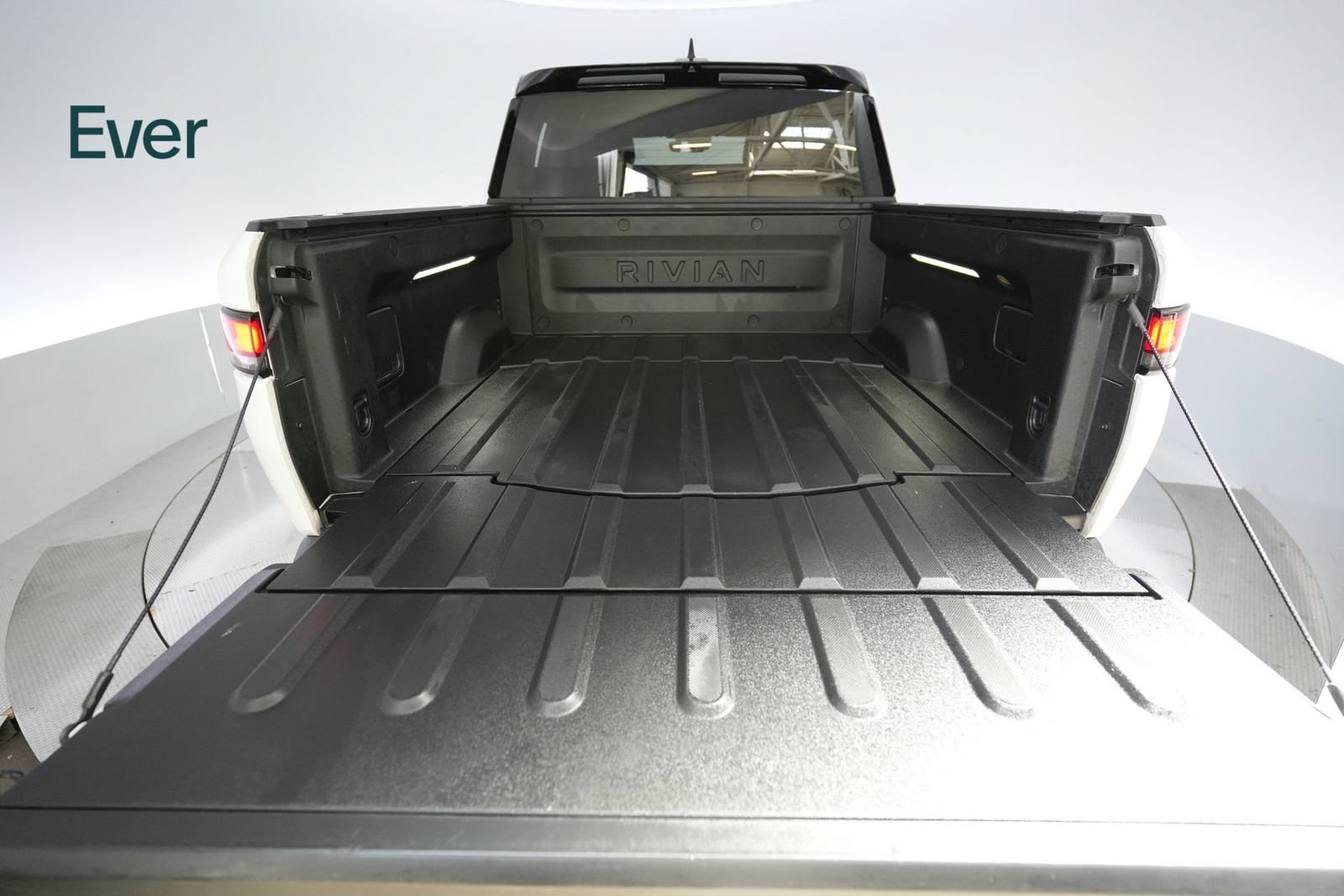 Used 2023 Rivian R1T Adventure Dual AWD/4WD image 8