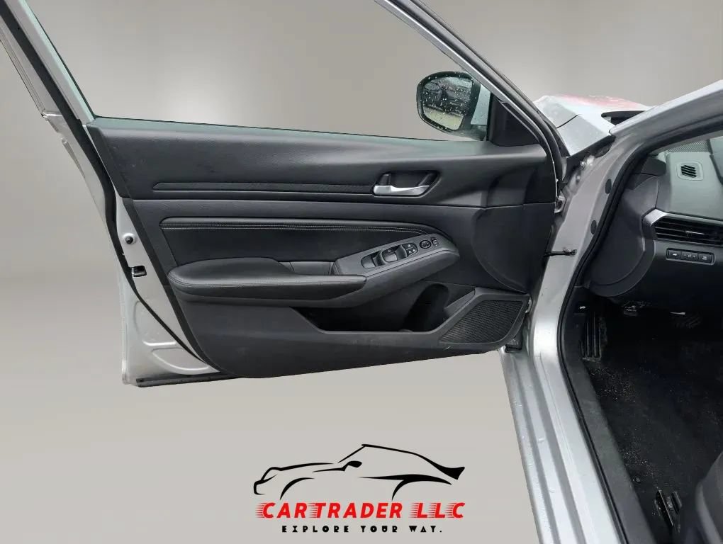 Used 2020 Nissan Altima 2.5 S FWD image 15