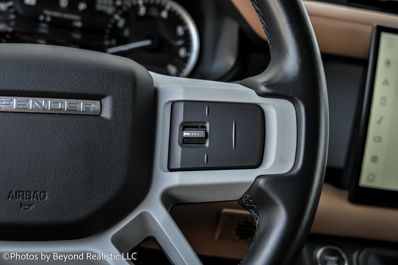 Used 2023 Land Rover Defender 130 SE image 35